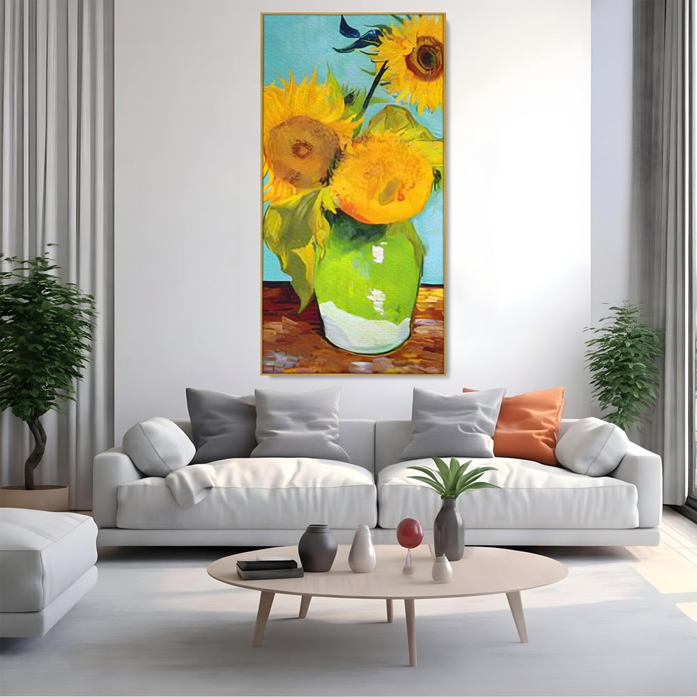 Tablou canvas cu tablou pictura cu floarea soarelui, in rama de aluminiu auriu, pe perete intr-un living